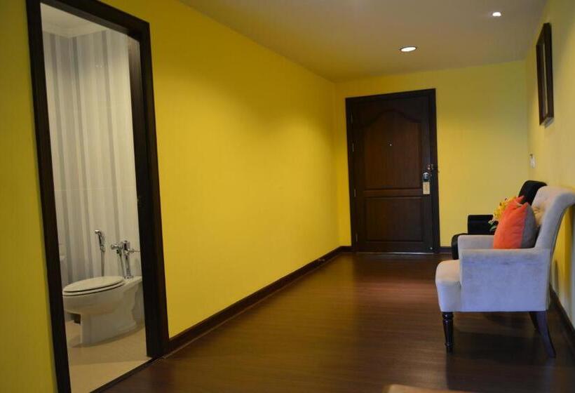 סוויטה אקזקיוטיב, Sir James Resort