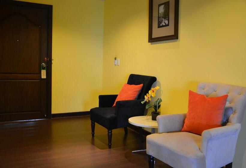 Президентский Люкс, Sir James Resort