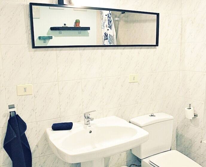 Cama em Quarto Partilhado, Hitide Hostel