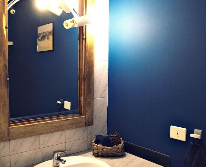 Cama em Quarto Partilhado, Hitide Hostel