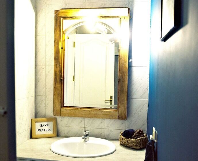 Cama em Quarto Partilhado, Hitide Hostel