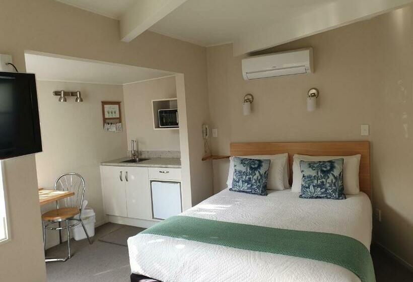 Номер Стандарт, Cottage Mews Motel