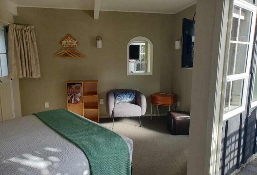 غرفة قياسية, Cottage Mews Motel