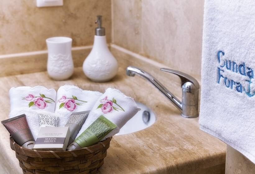 Pokój Ekonomiczny, Cunda Fora