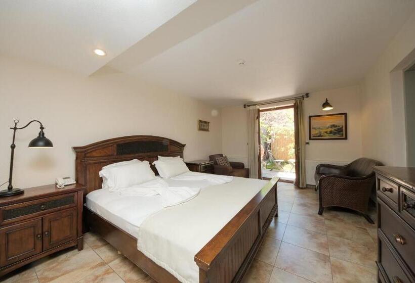 سوییت خانوادگی, Cunda Labris