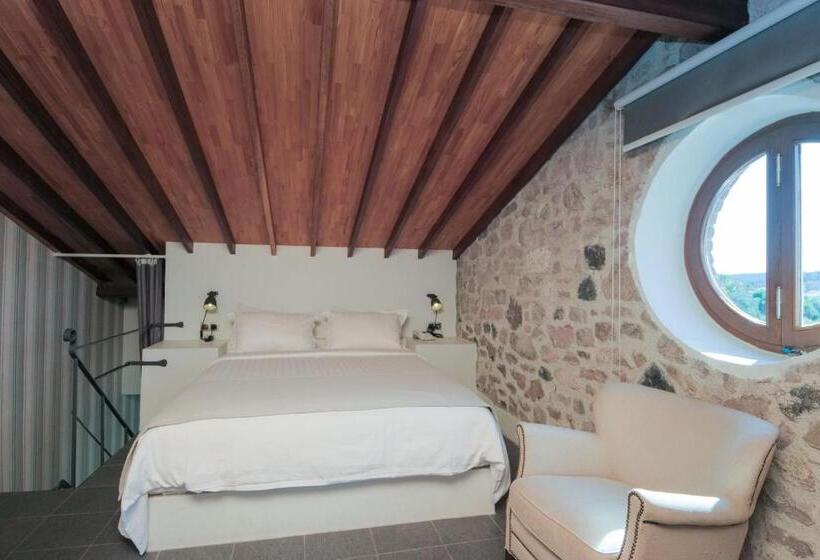 سوییت دوبلکس, Cunda Labris