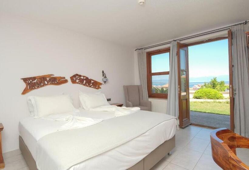 اتاق استاندارد با تراس, Cunda Labris