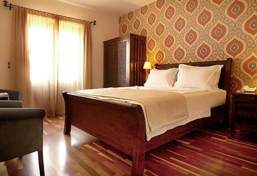 اتاق استاندارد با بالکن و چشم‌انداز دریا, Cunda Labris