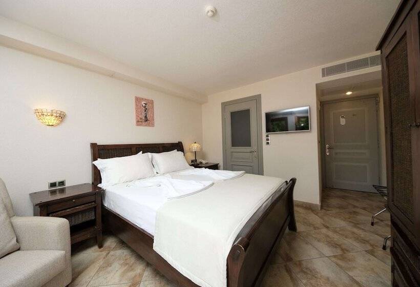 اتاق استاندارد با چشم‌انداز باغ, Cunda Labris