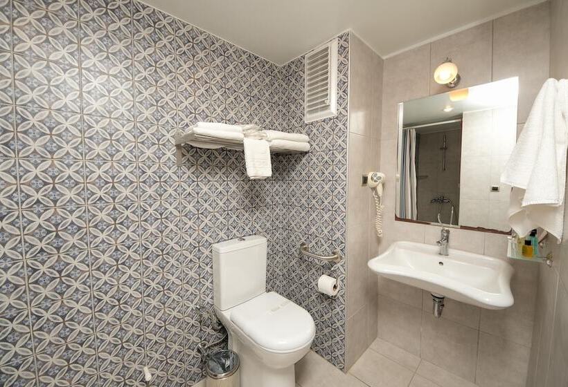 اتاق استاندارد با چشم‌انداز باغ, Cunda Labris