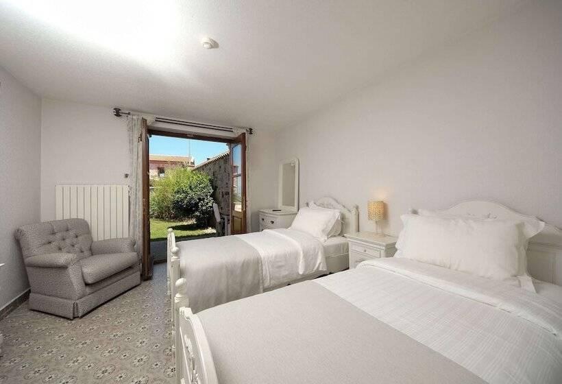 اتاق استاندارد با بالکن و چشم‌انداز دریا, Cunda Labris