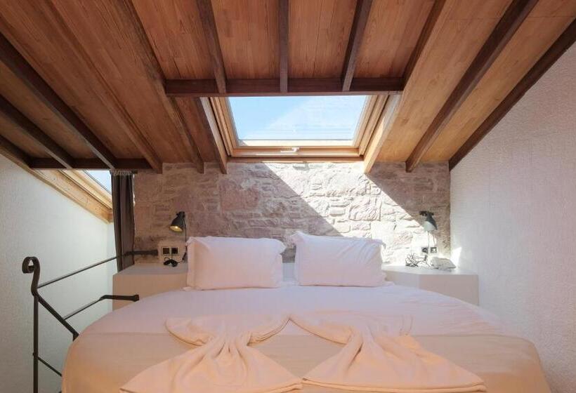 سوییت دوبلکس, Cunda Labris