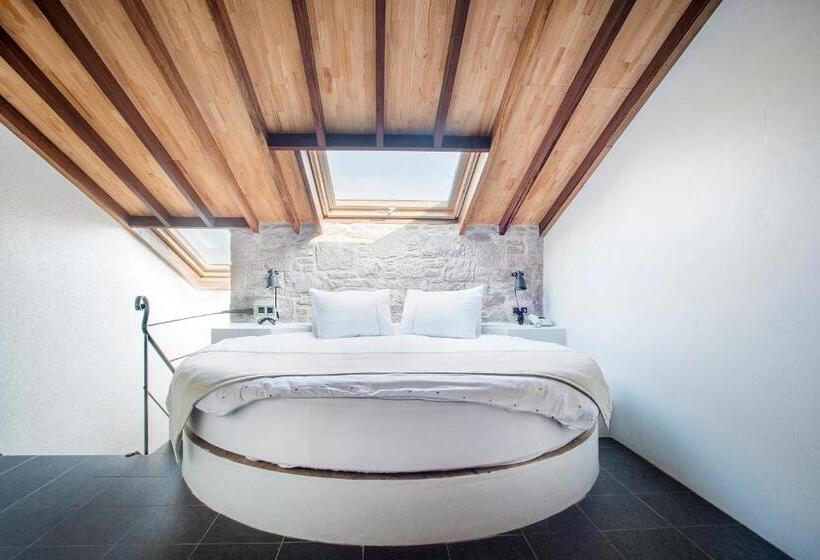 سوییت دوبلکس, Cunda Labris