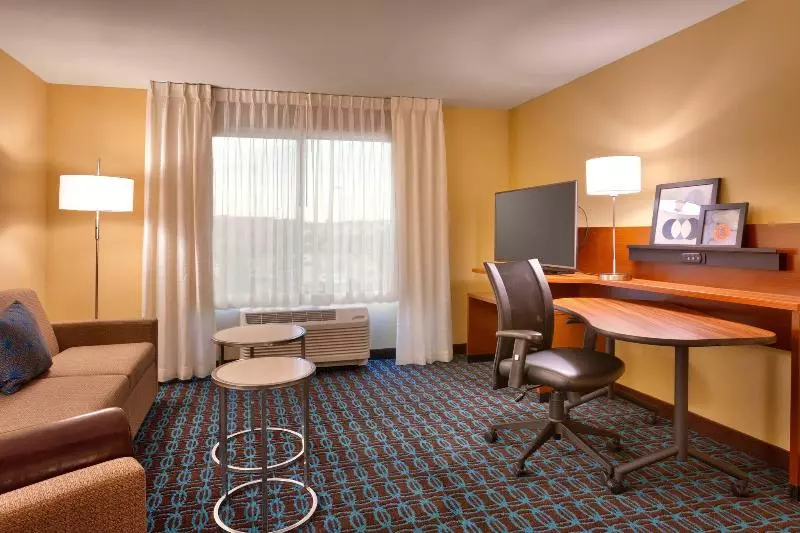 キングサイズベッドのスイートルーム, Fairfield Inn & Suites By Marriott Salt Lake City Midvale