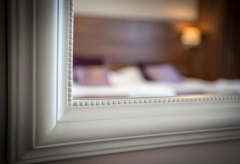 غرفة قياسية, Foundry 34