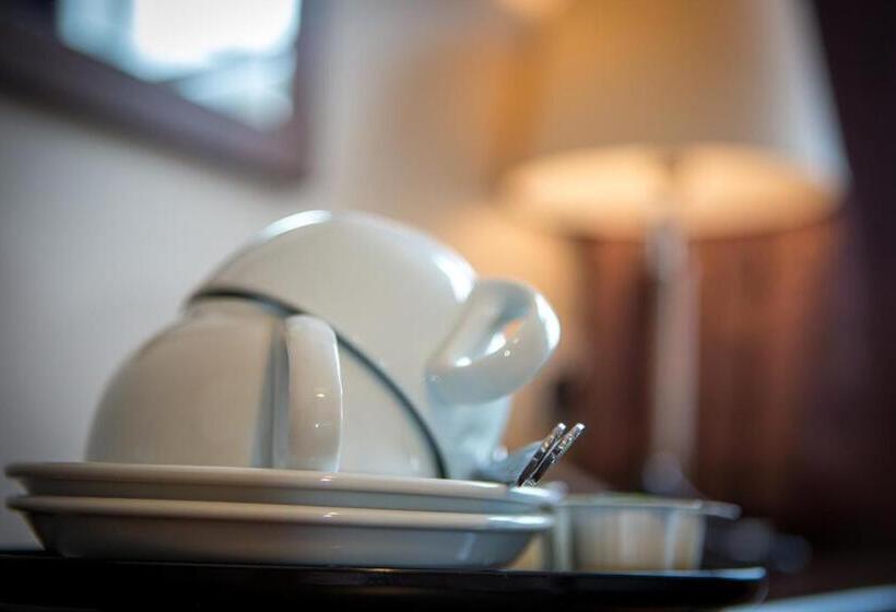 غرفة ديلوكس, Foundry 34