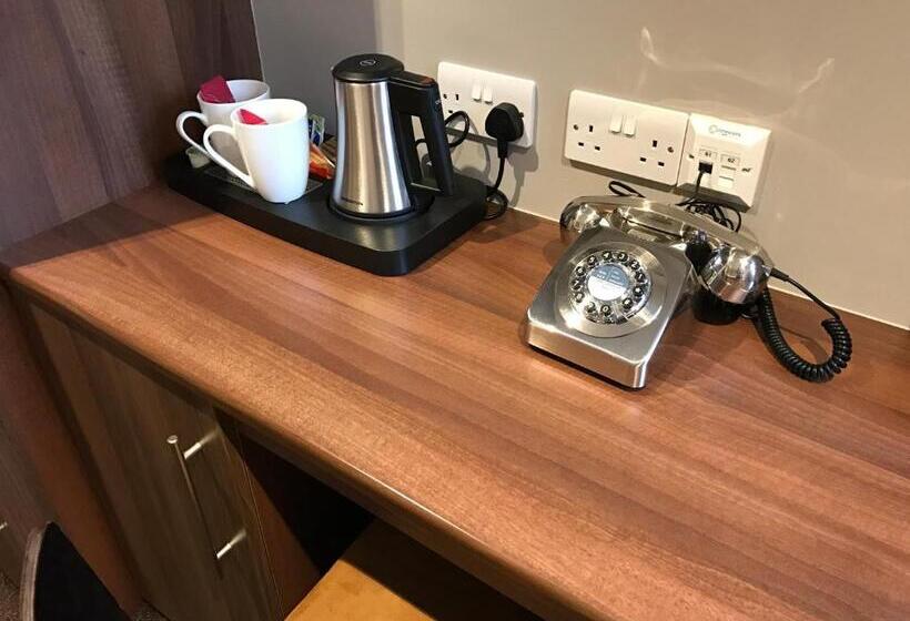 غرفة ديلوكس, Foundry 34