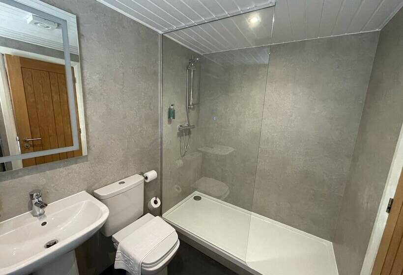 غرفة ديلوكس, Foundry 34