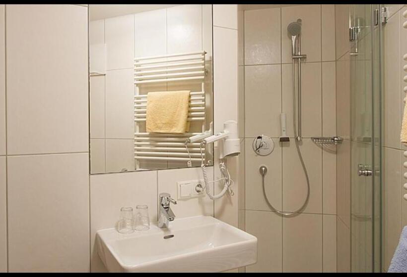 베이직 3인 룸, Gasthof Pension Alpenblick