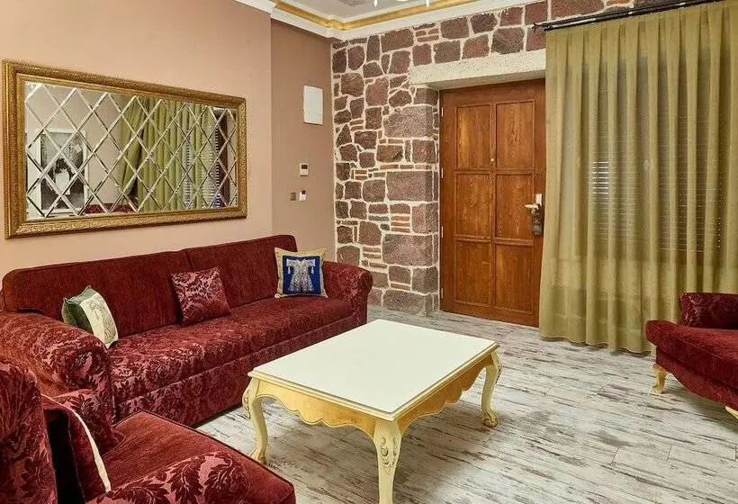 سوییت, L Agora Old Town Hotel & Bazaar