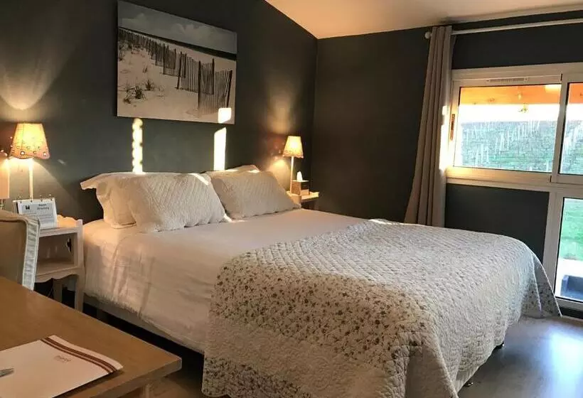 ガーデンビュースタンダードルーム, Les Secrets Château Pey La Tour Logis Hôtels & Restaurant