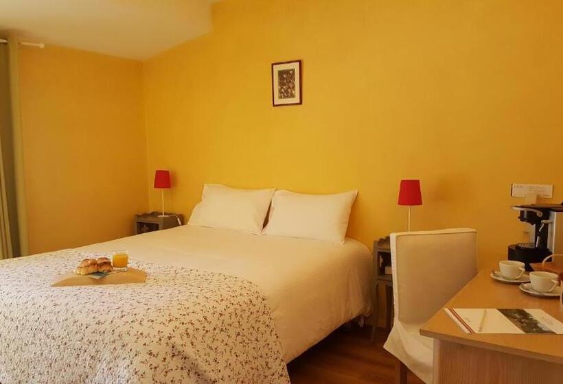 ガーデンビュースタンダードルーム, Les Secrets Château Pey La Tour   Logis Hôtels & Restaurant