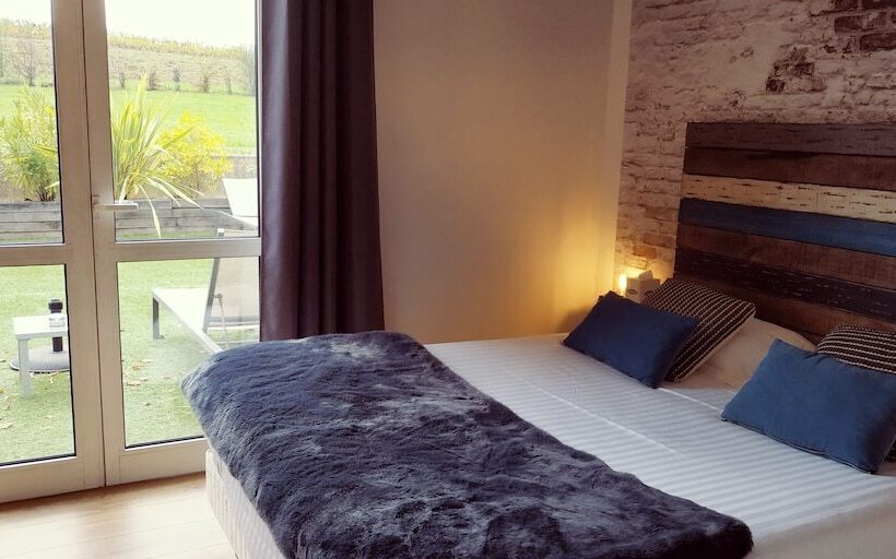 スタンダードルーム, Les Secrets Château Pey La Tour   Logis Hôtels & Restaurant