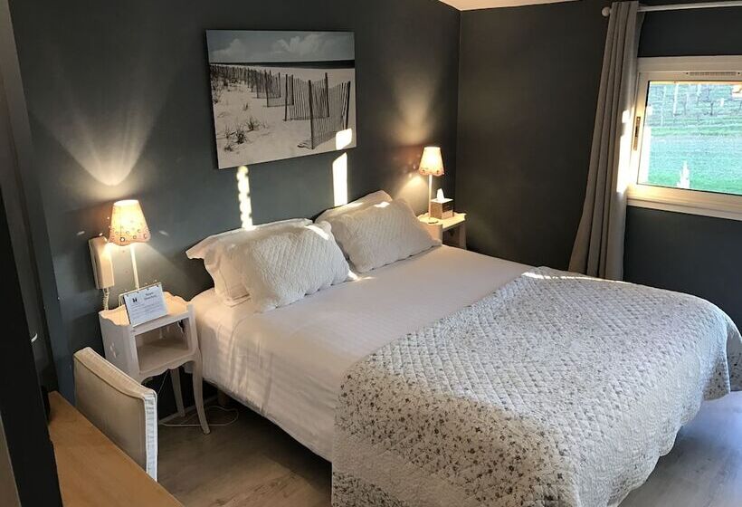 ガーデンビュースタンダードルーム, Les Secrets Château Pey La Tour   Logis Hôtels & Restaurant