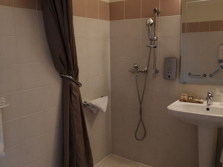 ガーデンビュースタンダードルーム, Les Secrets Château Pey La Tour   Logis Hôtels & Restaurant