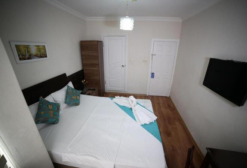 スタンダードルーム, Taksim Trust