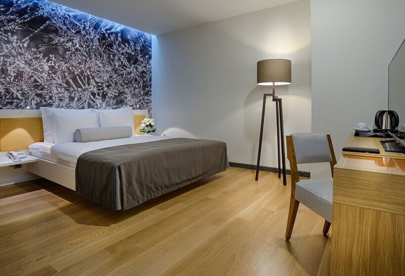 سوییت, Tav Airport Hotel Izmir