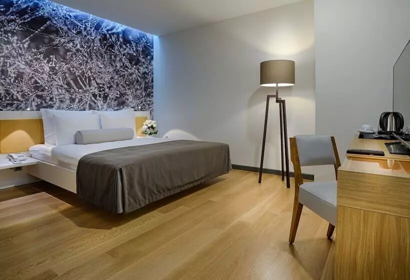 سوییت, Tav Airport Hotel Izmir