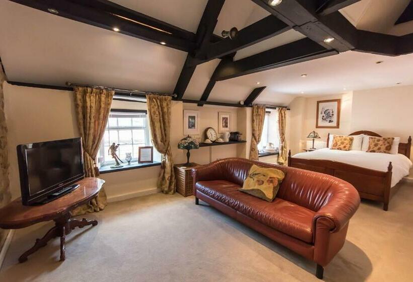 جناح, The Dusthole