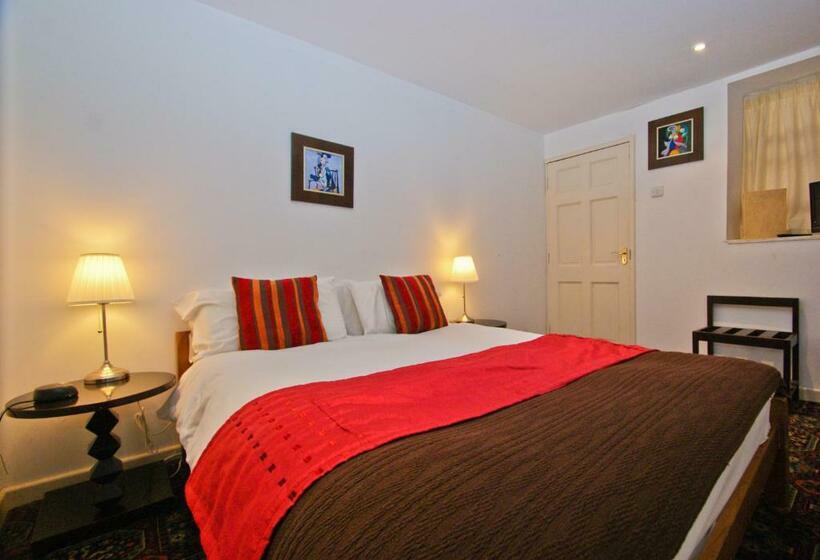 غرفة قياسية, The Dusthole