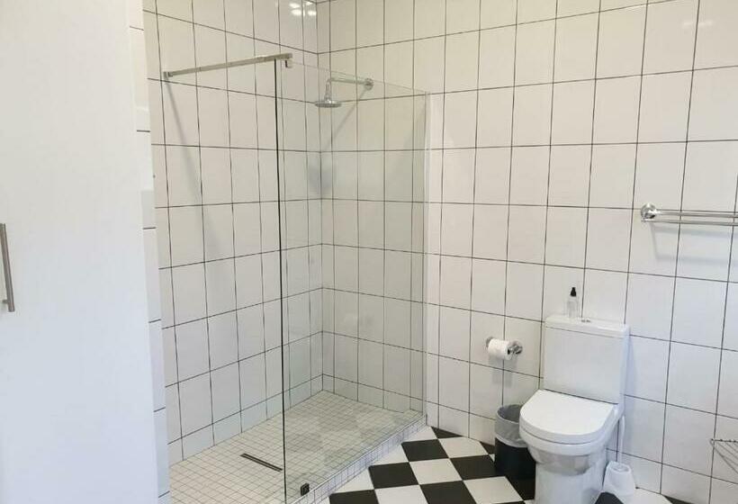 디럭스 룸 킹사이즈 침대, Le Must Residence