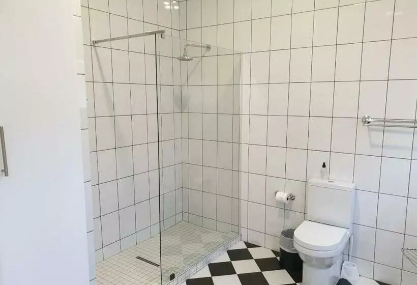 اتاق سوپریور با تخت بزرگ, Le Must Residence