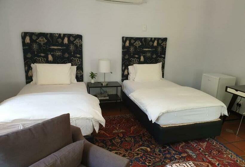 디럭스 룸 킹사이즈 침대, Le Must Residence