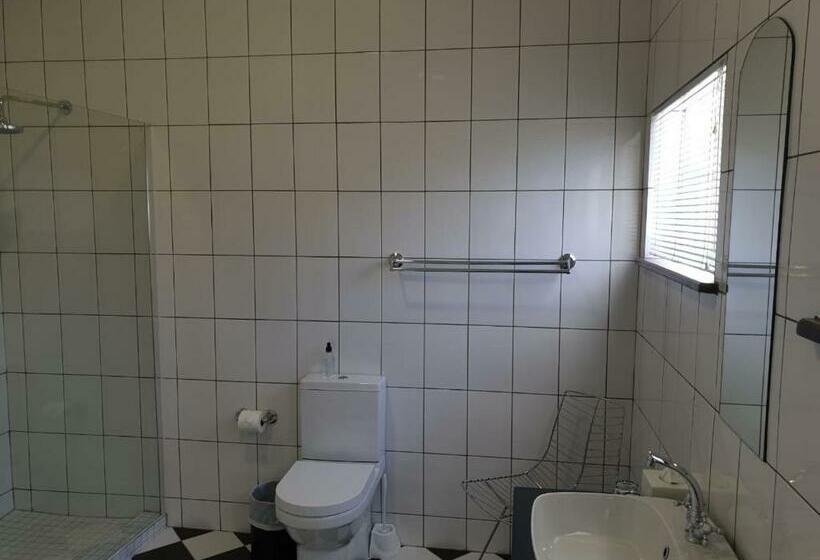 디럭스 룸 킹사이즈 침대, Le Must Residence