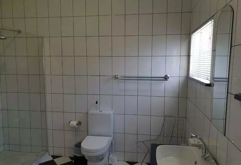 اتاق سوپریور با تخت بزرگ, Le Must Residence