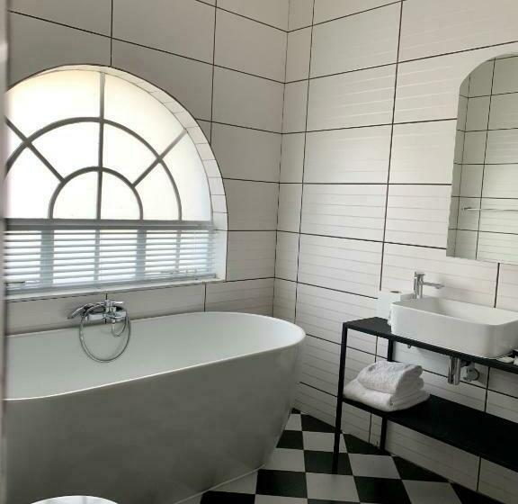 스탠다드 룸 킹사이즈 침대, Le Must Residence