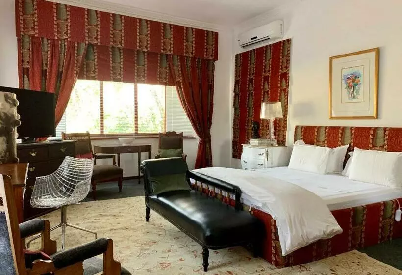 اتاق لوکس با تخت بزرگ, Le Must Residence