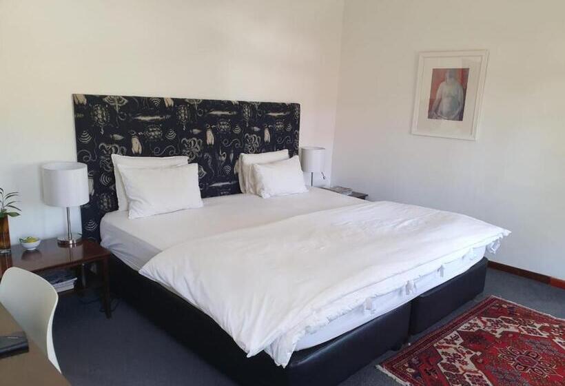 디럭스 룸 킹사이즈 침대, Le Must Residence