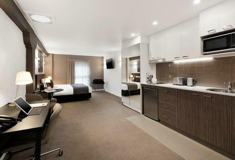 스탠다드 스튜디오, Quest Newcastle West