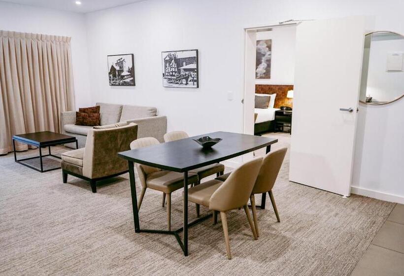 2ベッドルームアパートメント, Quest Newcastle West