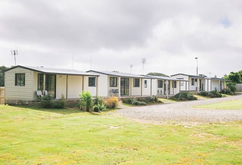 패밀리 스튜디오, Stratford Motel & Holiday Park