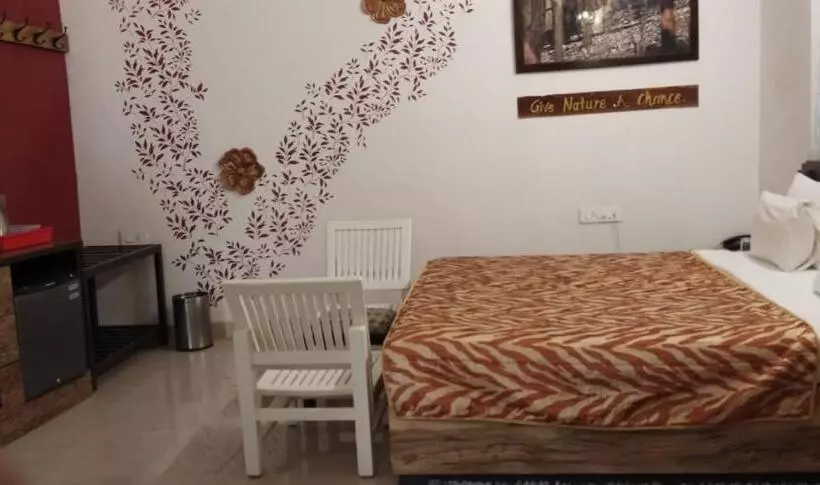 コンフォートトリプルルーム, Tathastu Resort Pench  Luxury Wildlife Resort