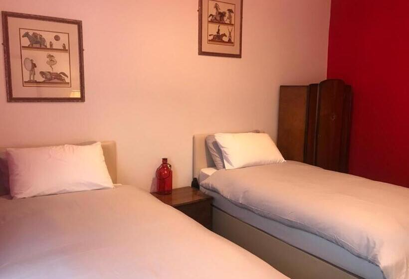 Номер Economy, Heathrow Stay