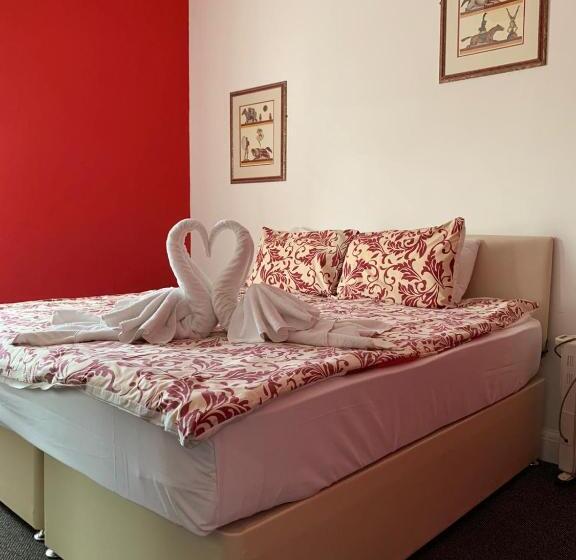 Номер Economy, Heathrow Stay