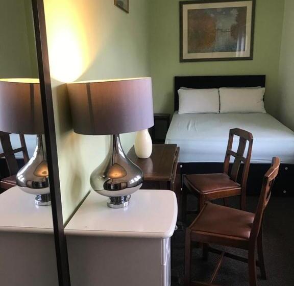 Номер Стандарт Совместная Ванная, Heathrow Stay