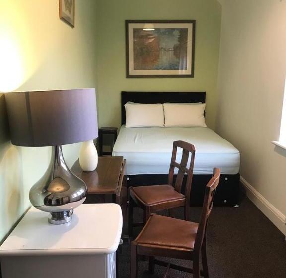 Номер Стандарт Совместная Ванная, Heathrow Stay
